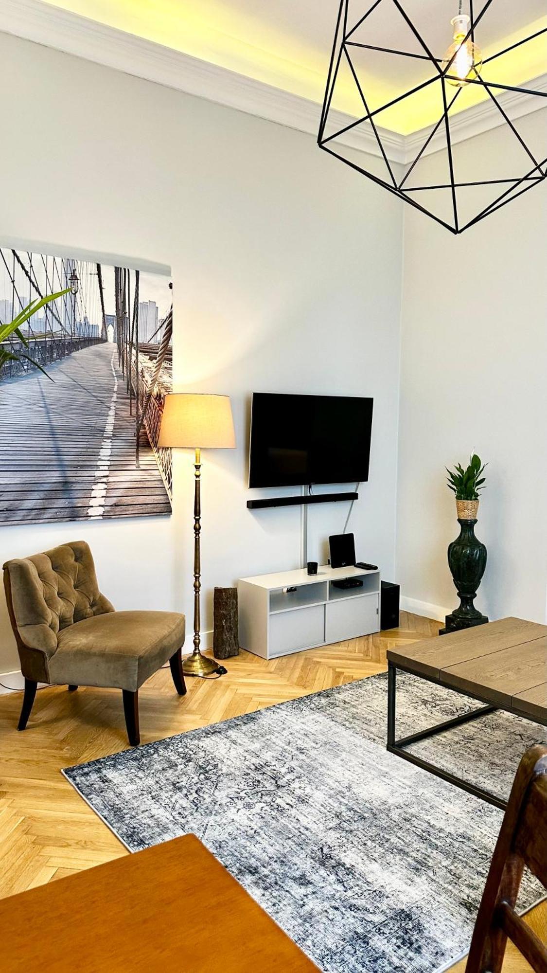 4m High In Heart Of Warsaw! Apartament